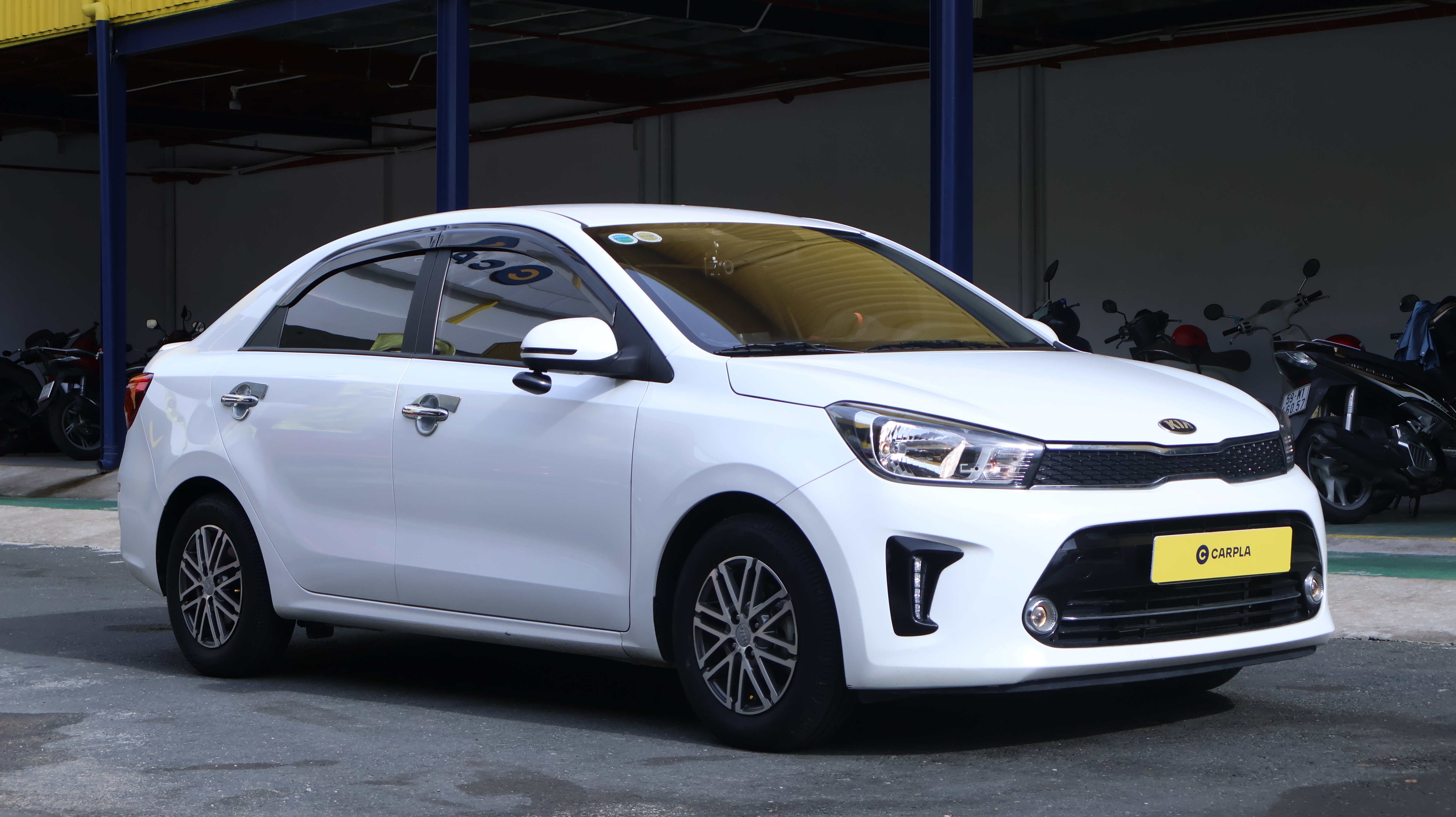 Hàng Hot  KIA SOLUTO MT 2020 - Mới đi 11.000 km